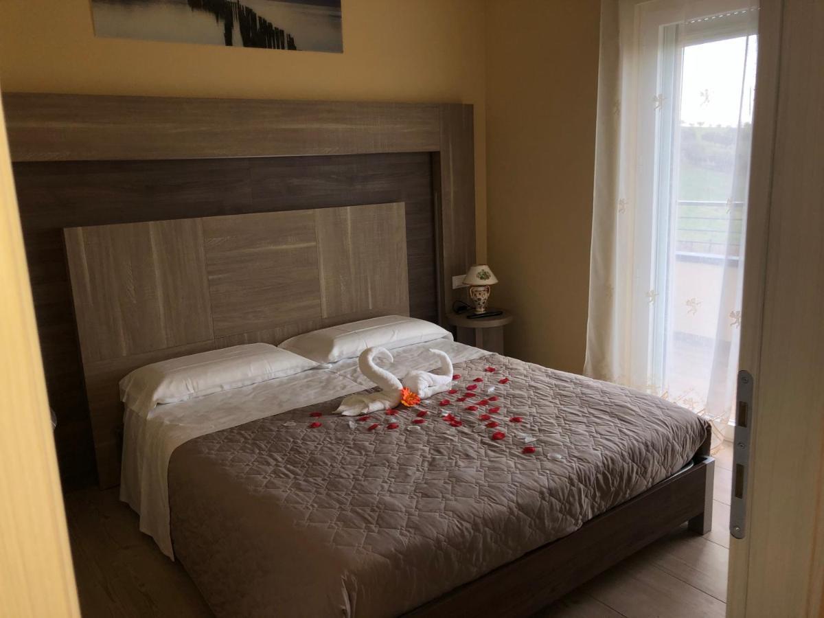 Cataleya Resort & Spa Notaresco Bagian luar foto