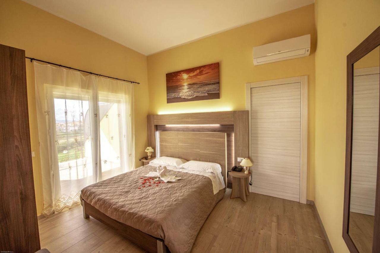 Cataleya Resort & Spa Notaresco Bagian luar foto