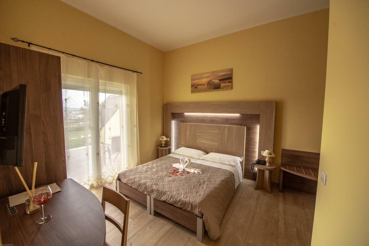 Cataleya Resort & Spa Notaresco Bagian luar foto